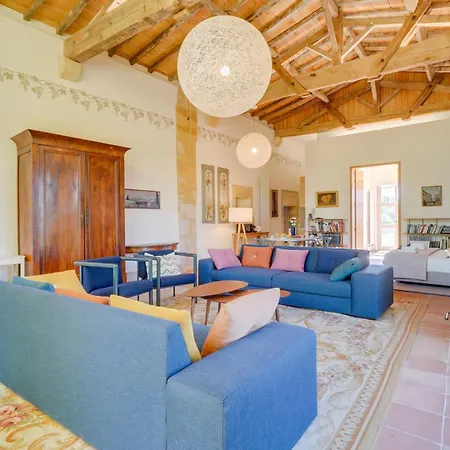 La Casa Semesterbostad Vérac